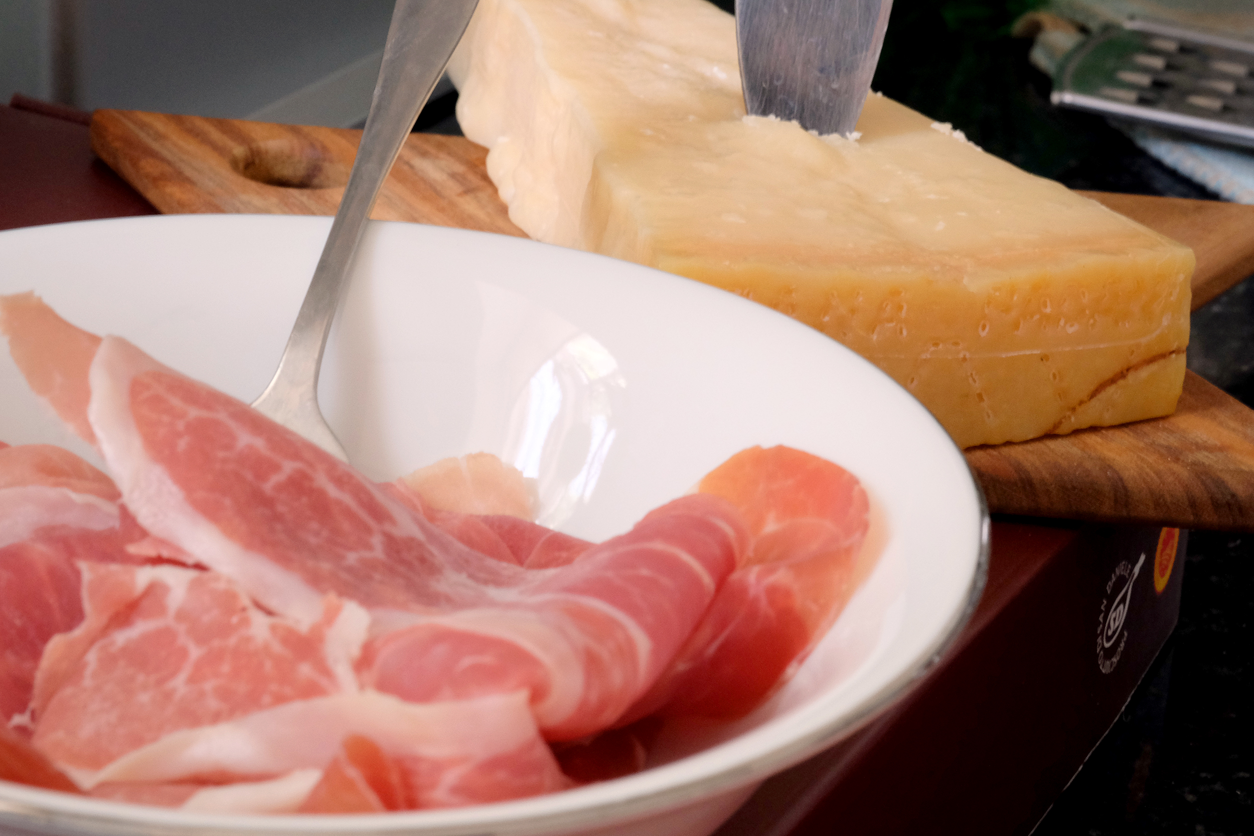 A recipe: meat involtini with Grana Padano and San Daniele ham
